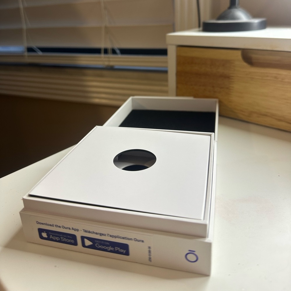 Used Gen 3 Oura ring rose gold